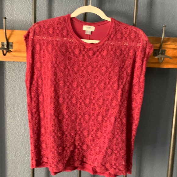 Old Navy Tops - Sleeveless maroon shirt.